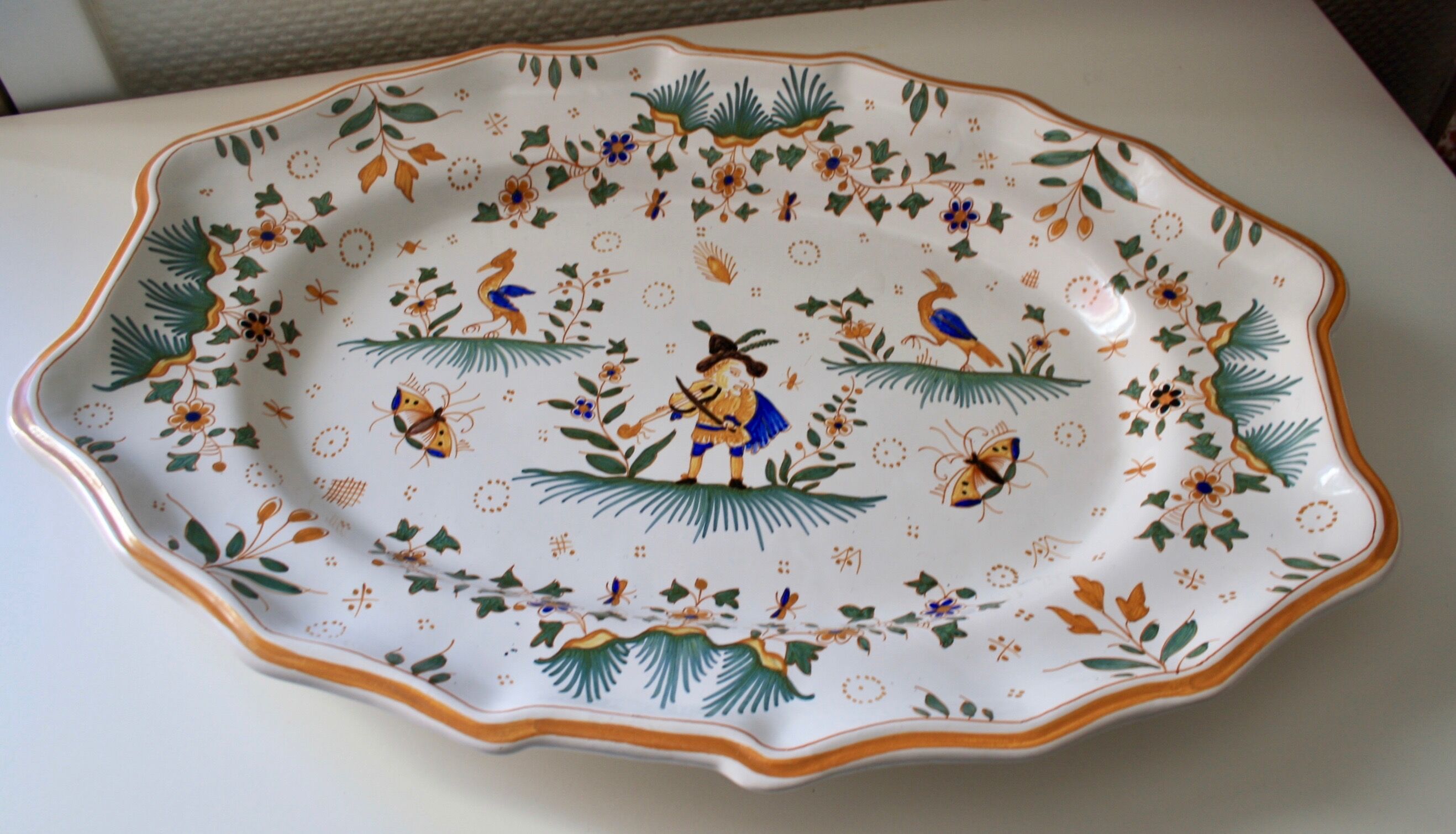 Dish and tureen Moustiers