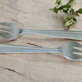 12 Art Deco oyster forks in silver plated metal by Apollo goldsmiths