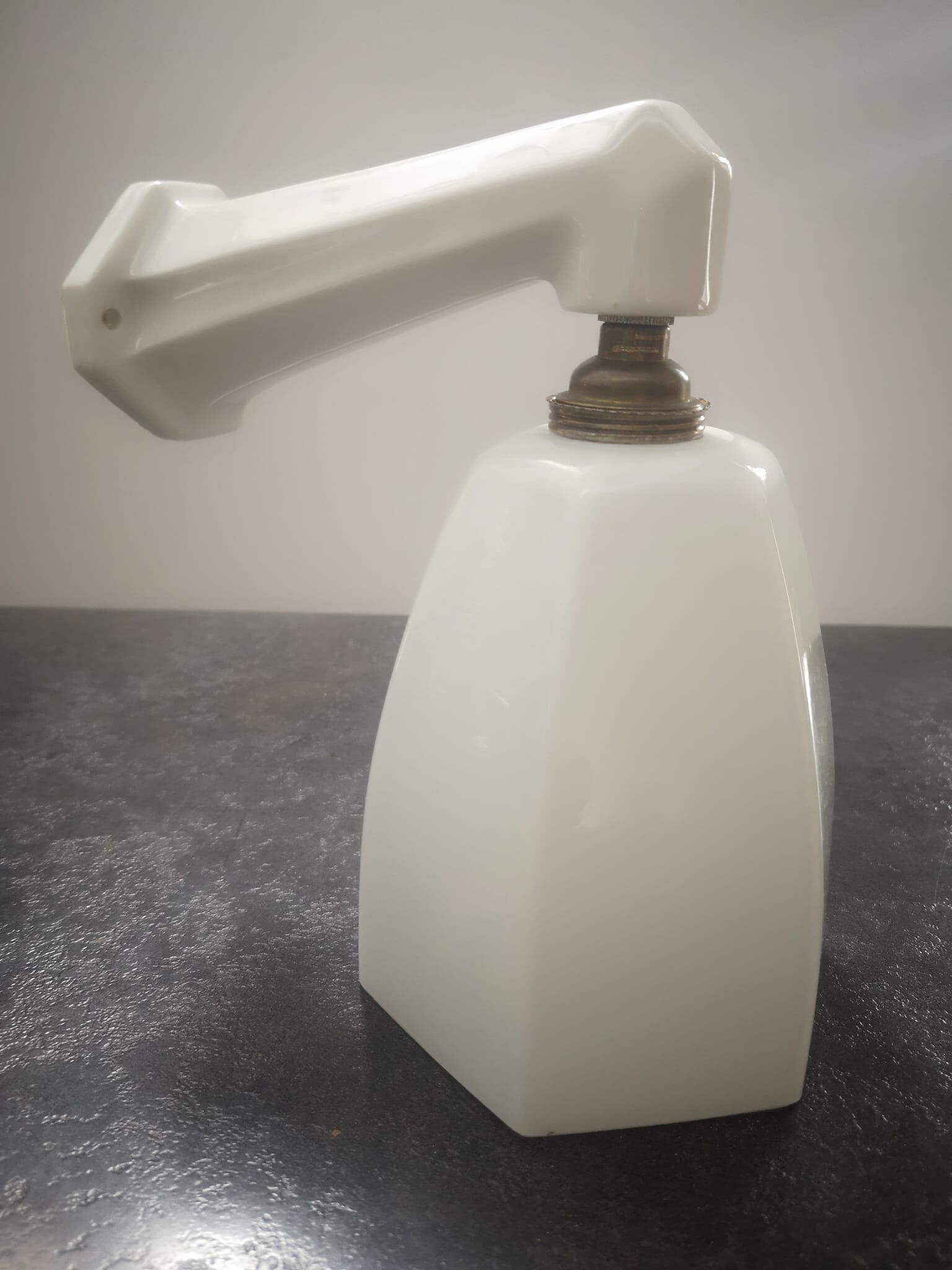 Applique ancienne porcelaine blanche salle de bain art déco 1930 tulipe opaline