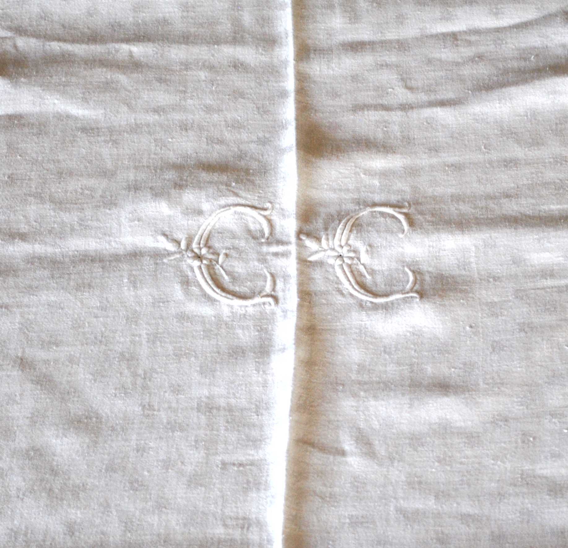 Vintage tablecloth in damask cotton white embroidered monogram CC 160x130 *D9*