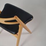 Set CH-29 Sawbuck chairs designed by Hans Wegner for Carl Hansen & Son