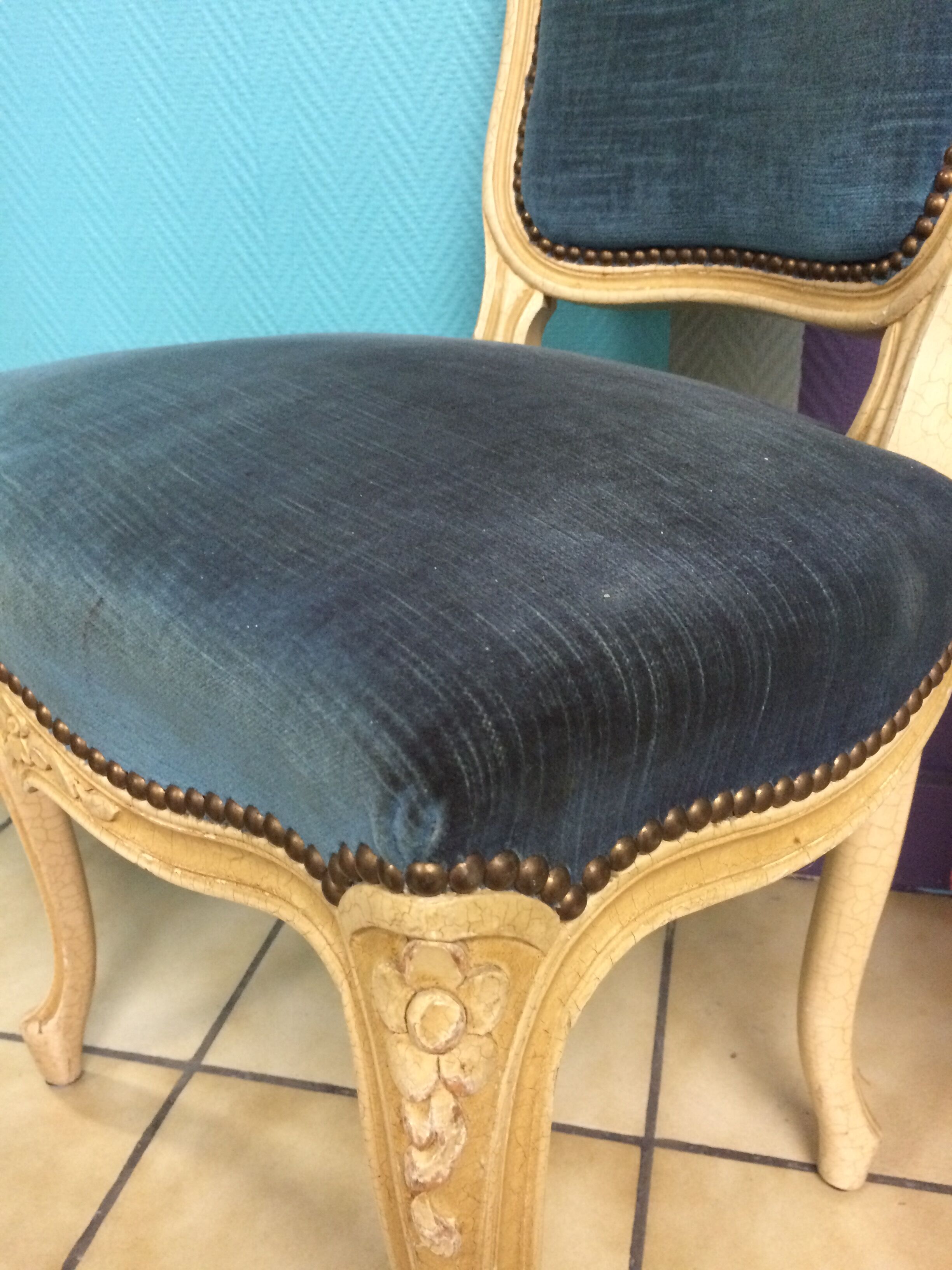 Lot of 2 chairs Louis XV in blue velvet