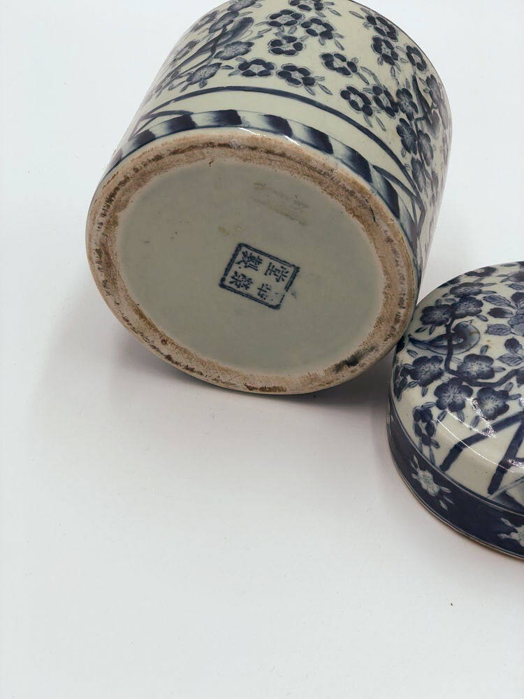 Ancient chinese pot in blue white porcelain