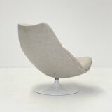 Artifort F511 armchair in cream