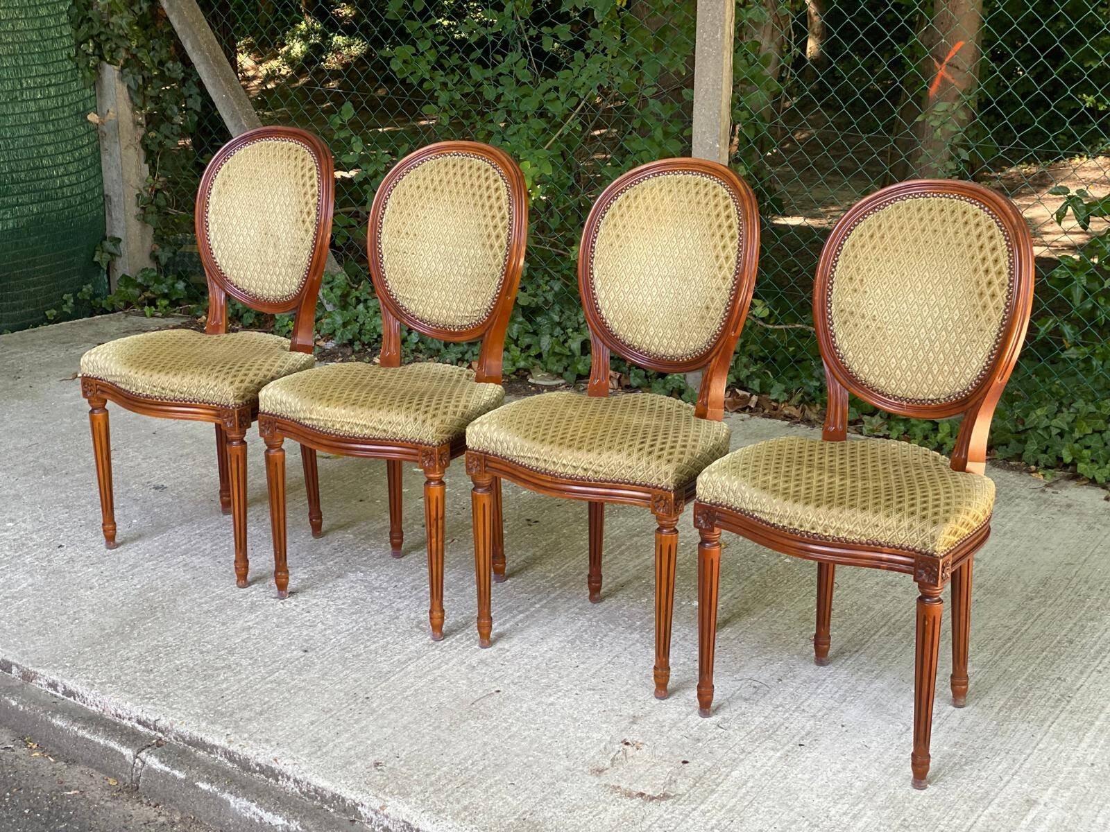 4 chaises Louis XVI médaillon bois massif et velours doré