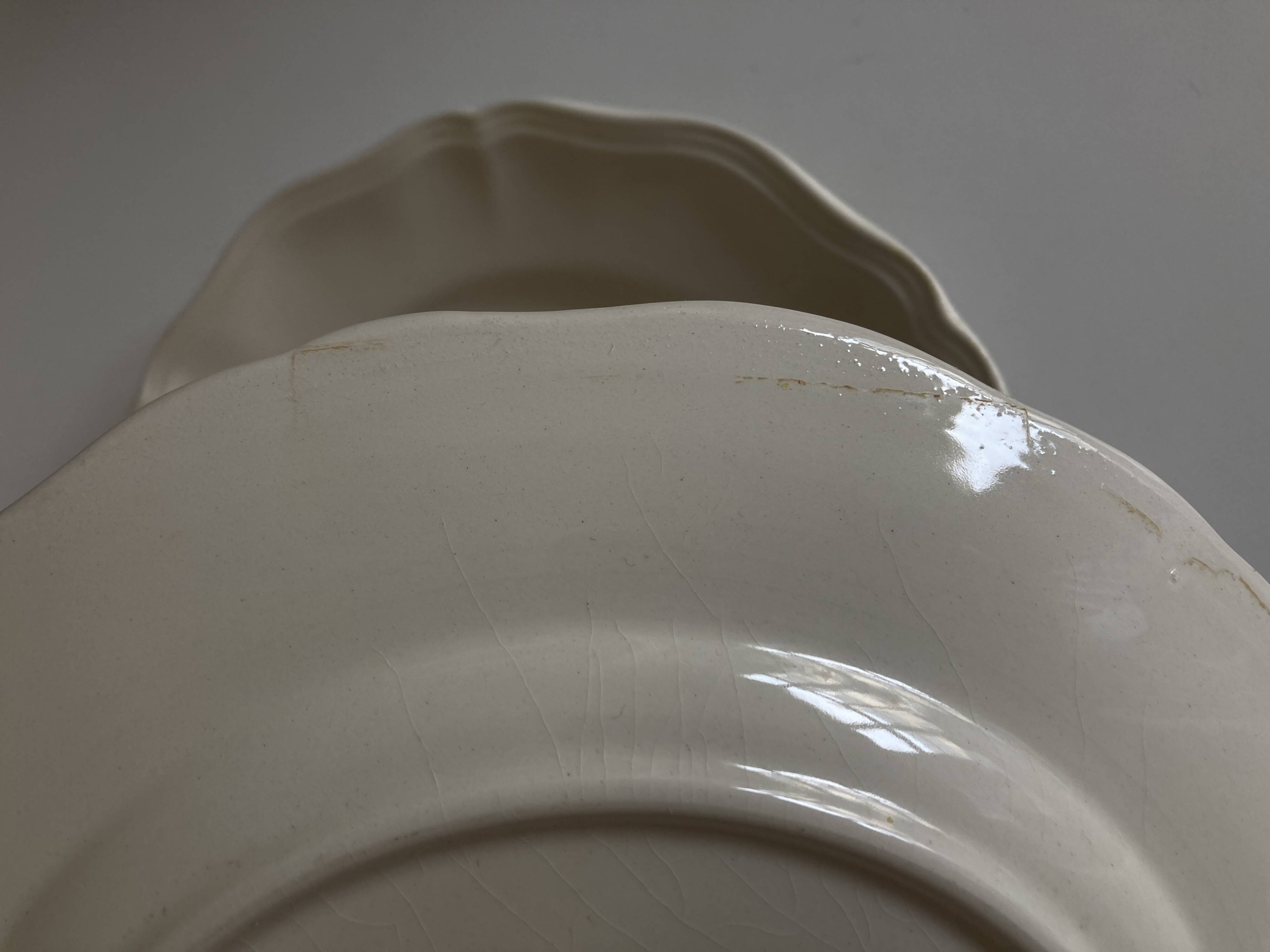 Set of 7 Sarreguemines Ivory plates with gadroons 1960