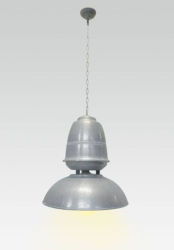 Lampe à suspension industrielle en zinc