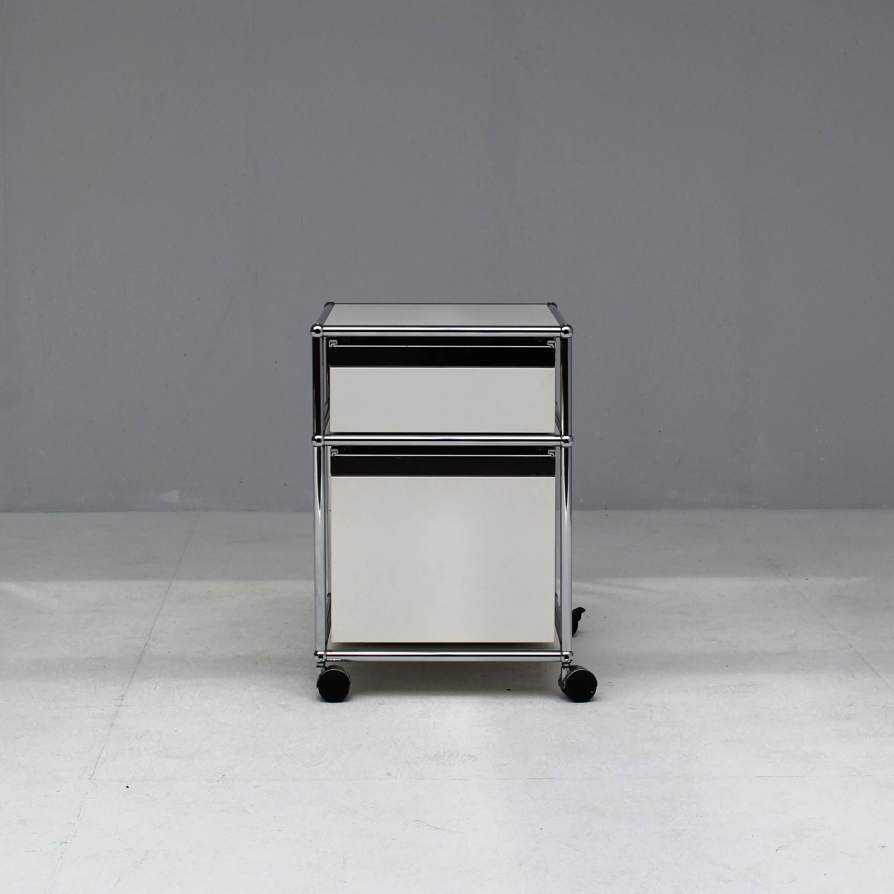 Chariot USM Haller blanc par Fritz Haller, 1980