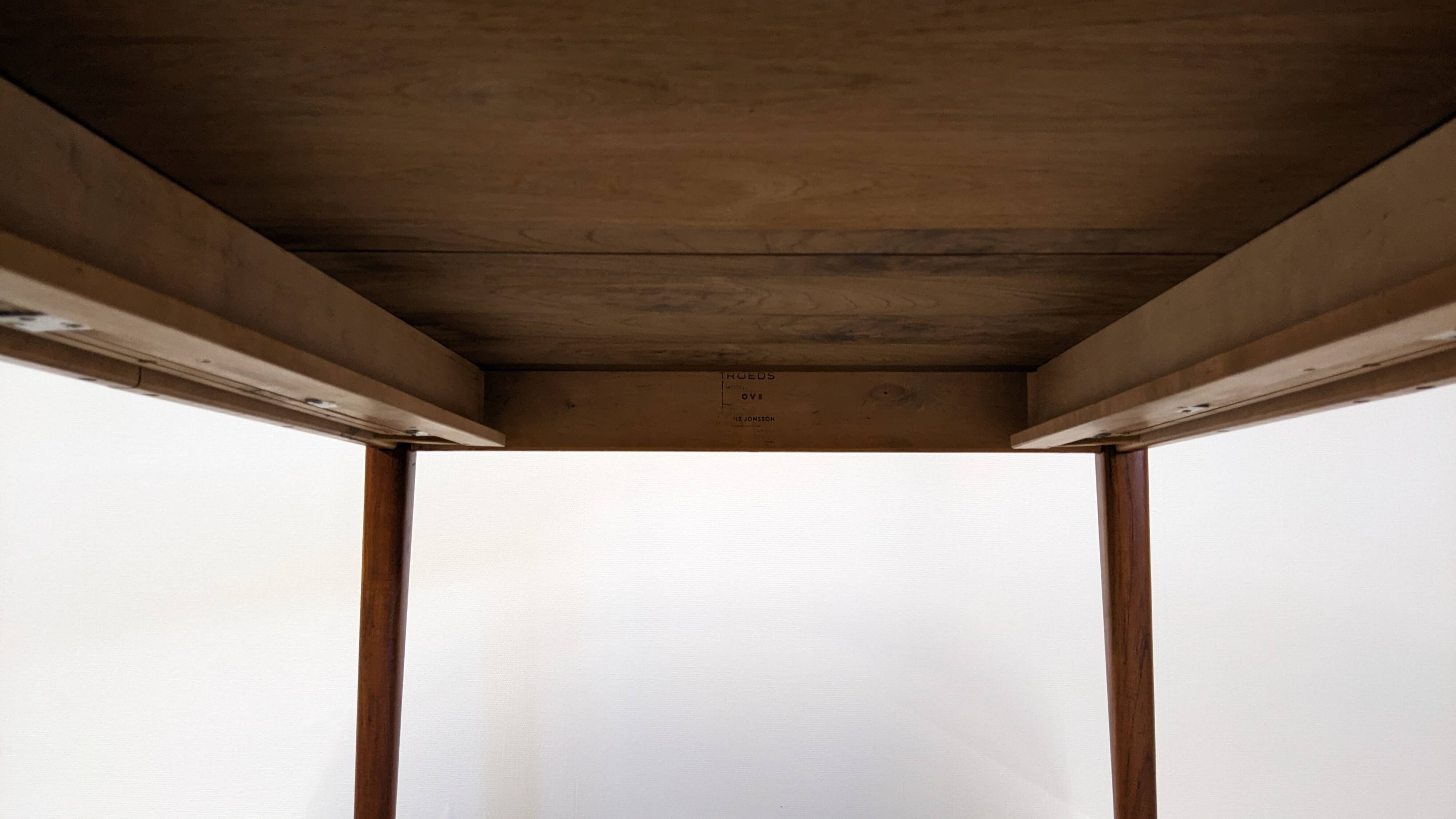 Oval extendable teak table by Nils Jonsson for Troeds 50s/60s