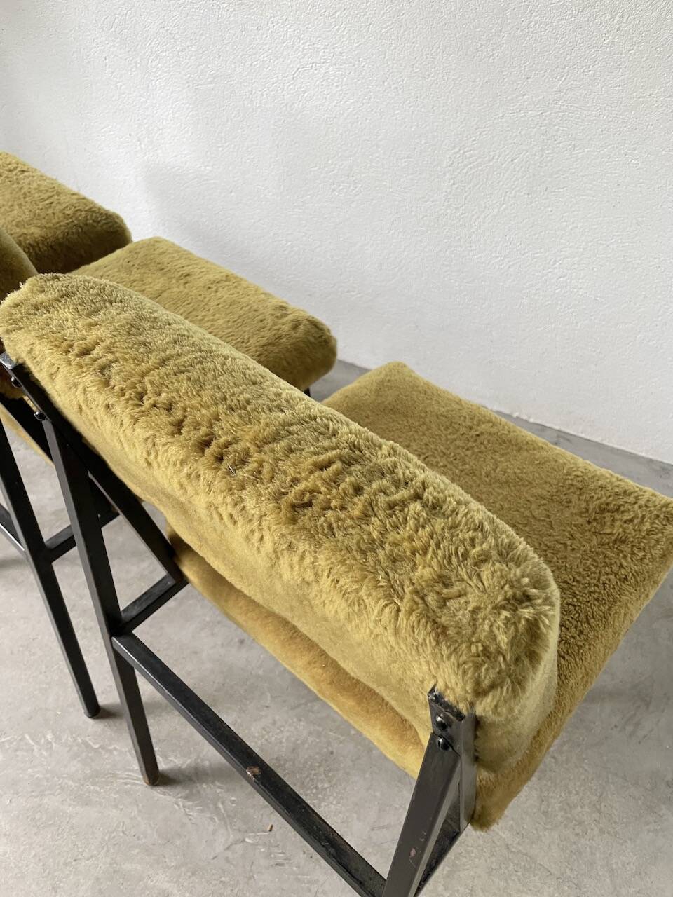 Set de trois chaises années 50