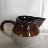 Milk pitcher with beak