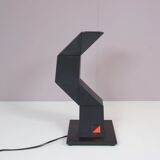 Lampe de bureau « Zig Zag » des années 1980, conçue par Shui L. D. Chan pour New Horizons, Hong Kong.