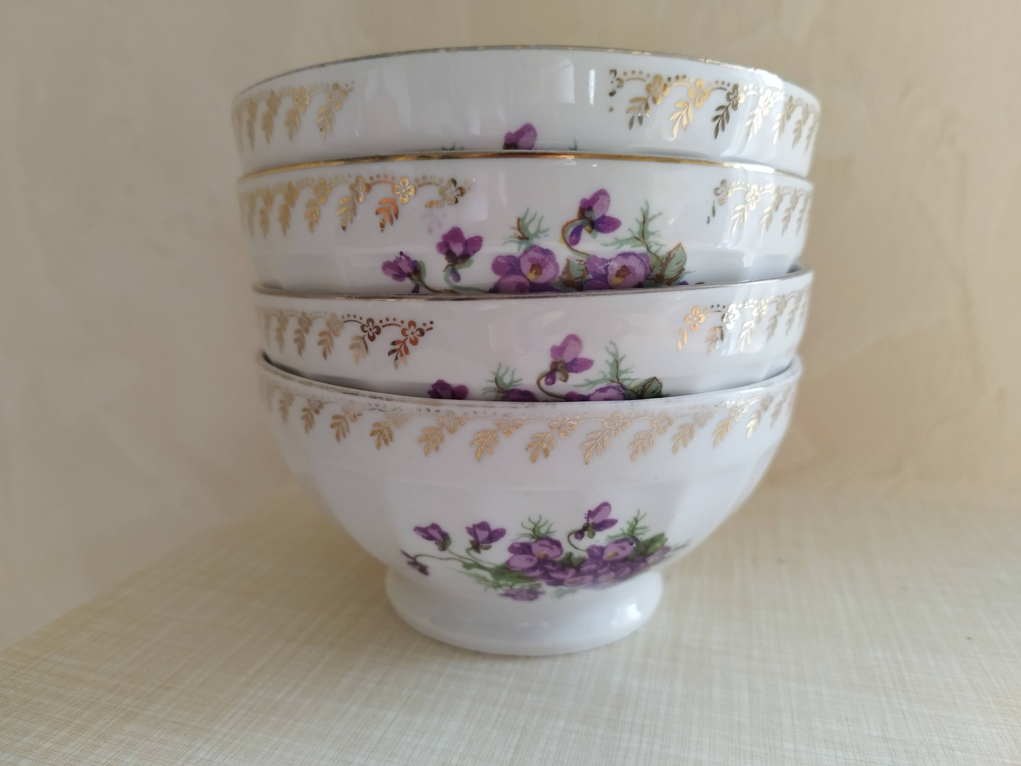 Set of 4 bowls purple porcelain decoration