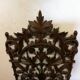 Étagère murale en bois sculpté