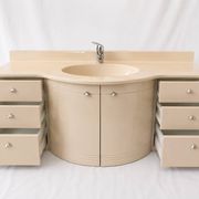 Meuble-vasque vintage sculptural laqué crème et marbre, années 80
