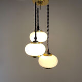 Lustre cascade en bois, verre laiteux et laiton du milieu du siècle, Pologne