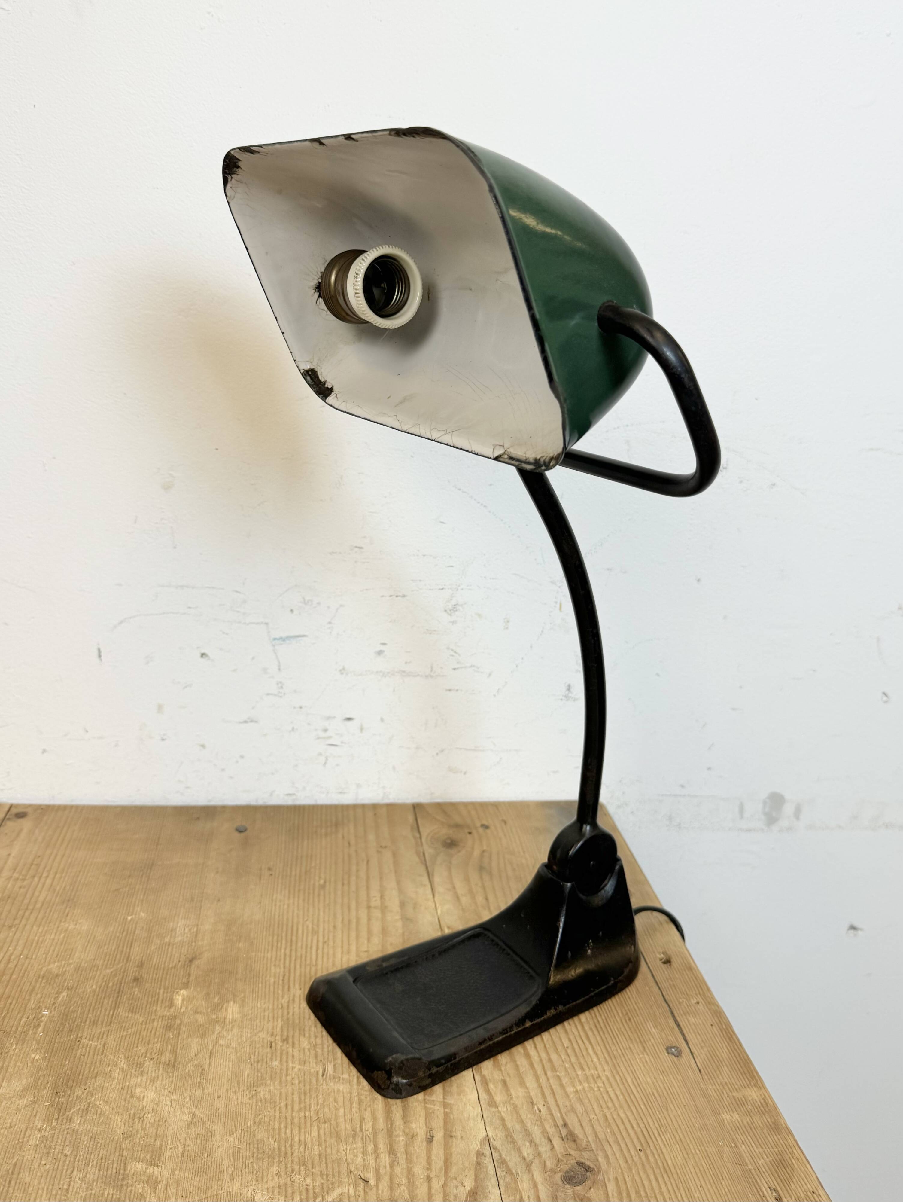 Lampe de Banque Vintage en Émail Vert de BUR, 1930s