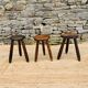 Suite de 3 tabourets tripode dépareillés