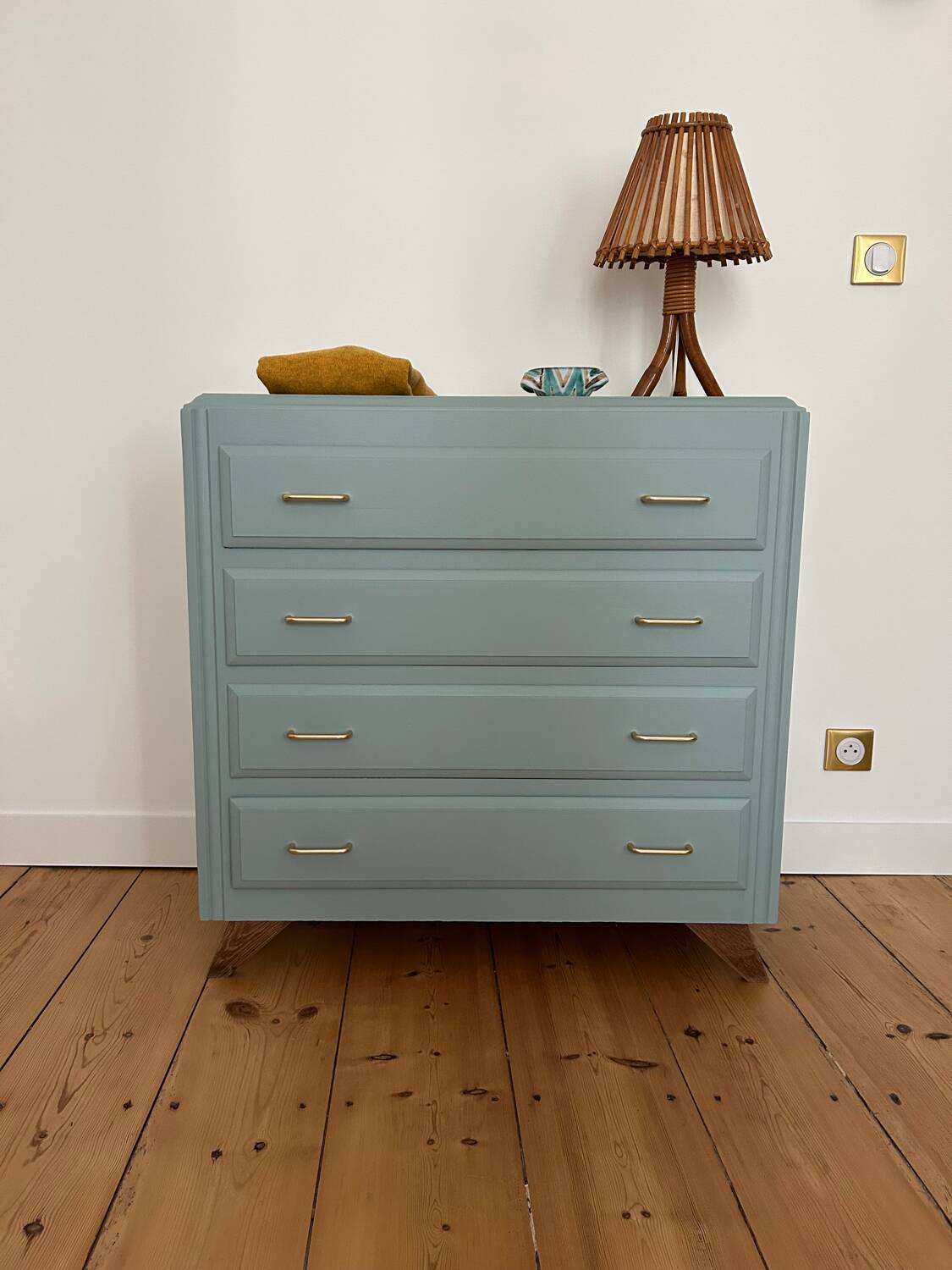 Vintage chest of drawers revisited in Almond (Resource)