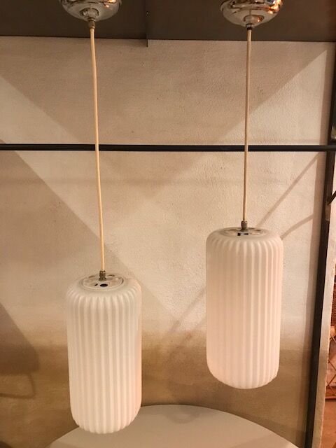 Lot of 2 hanging