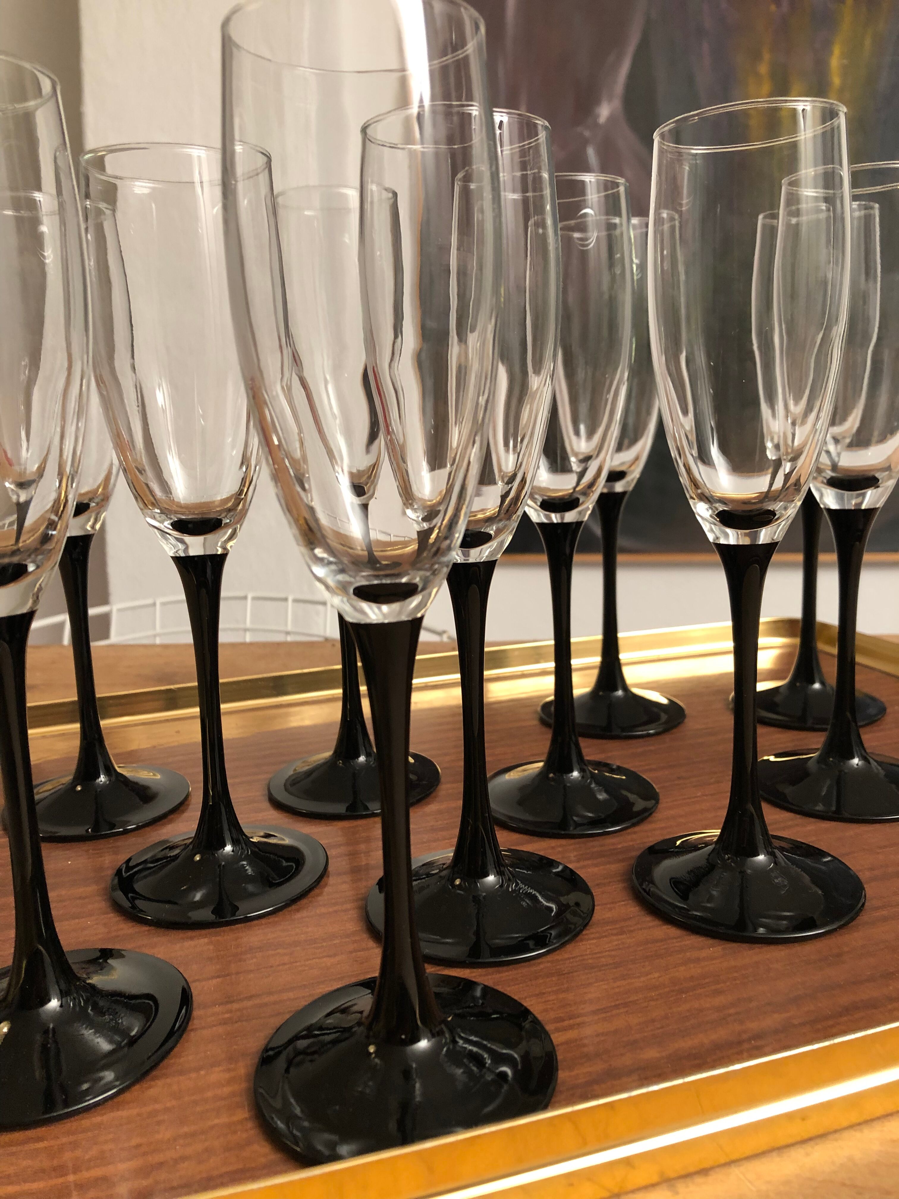 Service 12 vintage Luminarc flutes