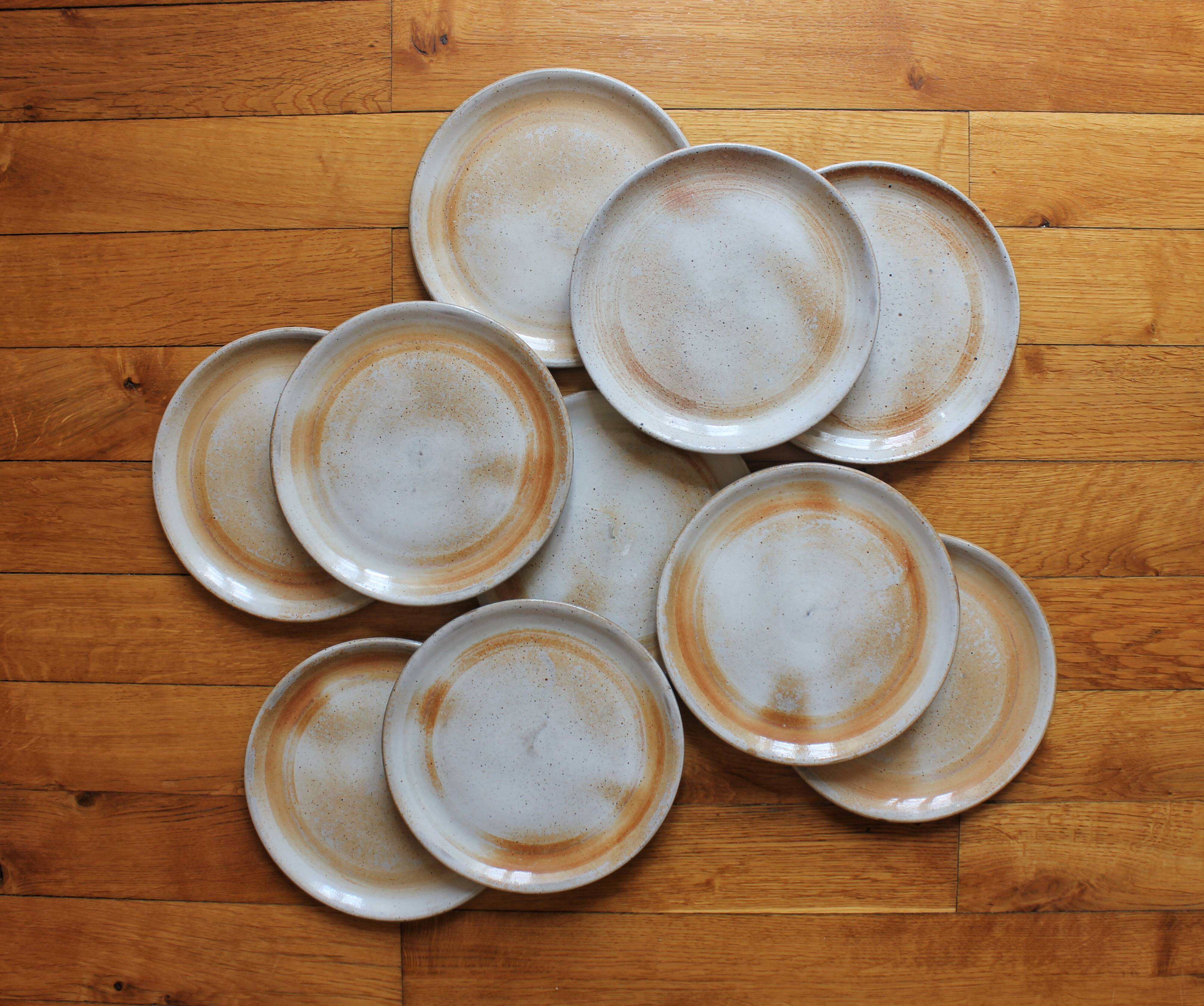 10 dessert plates in sandstone from the vintage 70s marsh