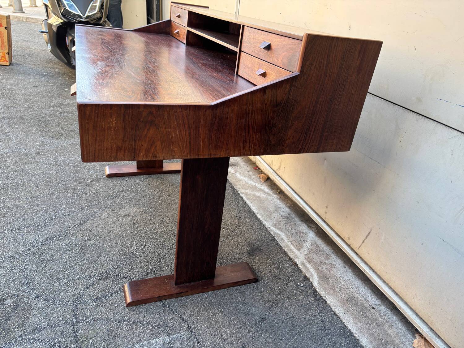 Bureau en palissandre années 60