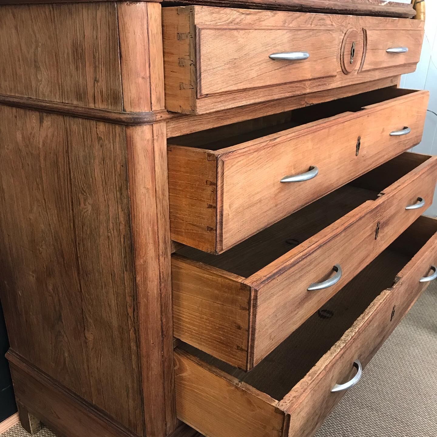 Art Deco chest of drawers 4 drawers