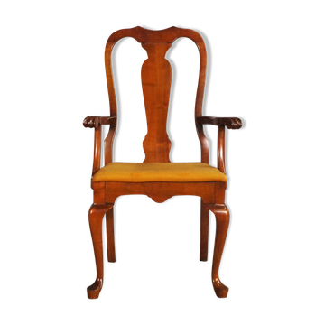 Antique Queen Anne armchair in mahogany and leather
