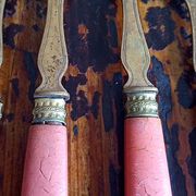 9 fourchettes à gâteau en laiton - manche en bakélite d'époque