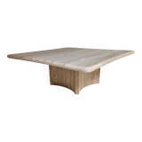 Sculptural coffee table in Italian travertine from the 1970s.