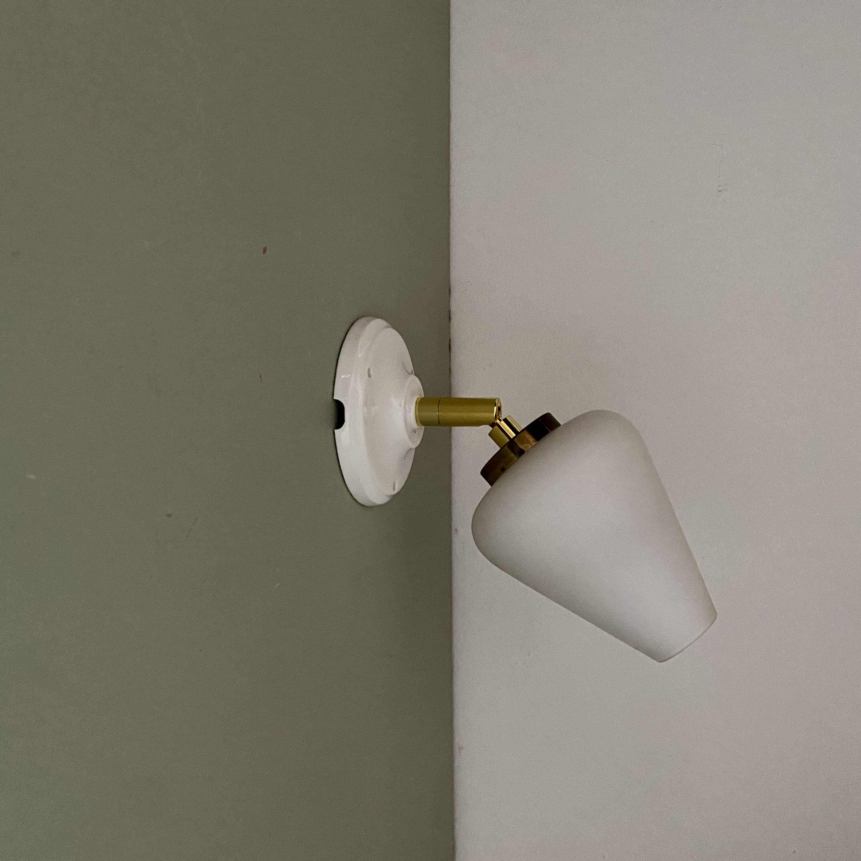 Vintage tulip wall light in white opaline