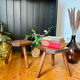 Paire de tabourets tripodes artisanaux