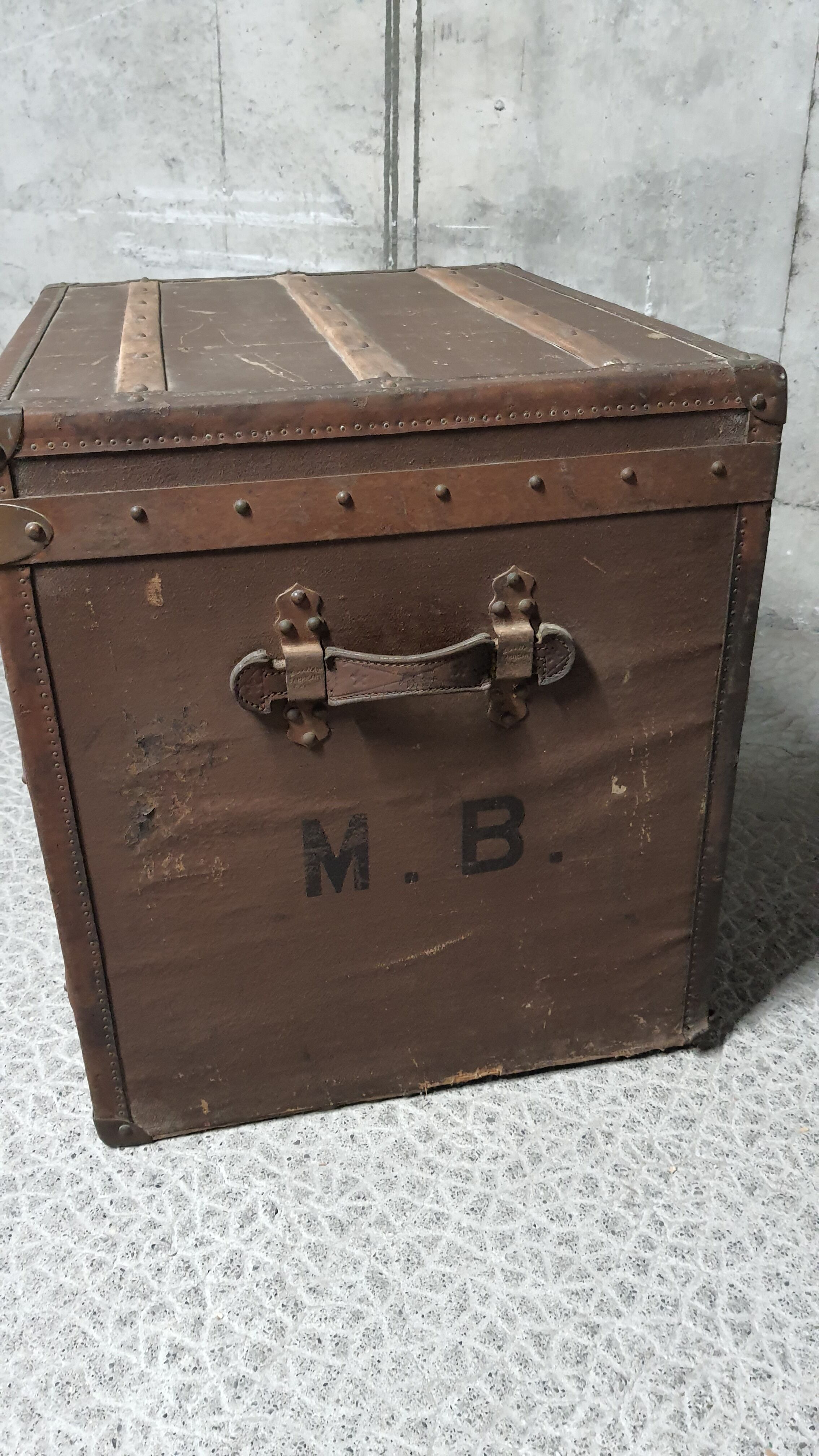 Travel trunk "Moynat"