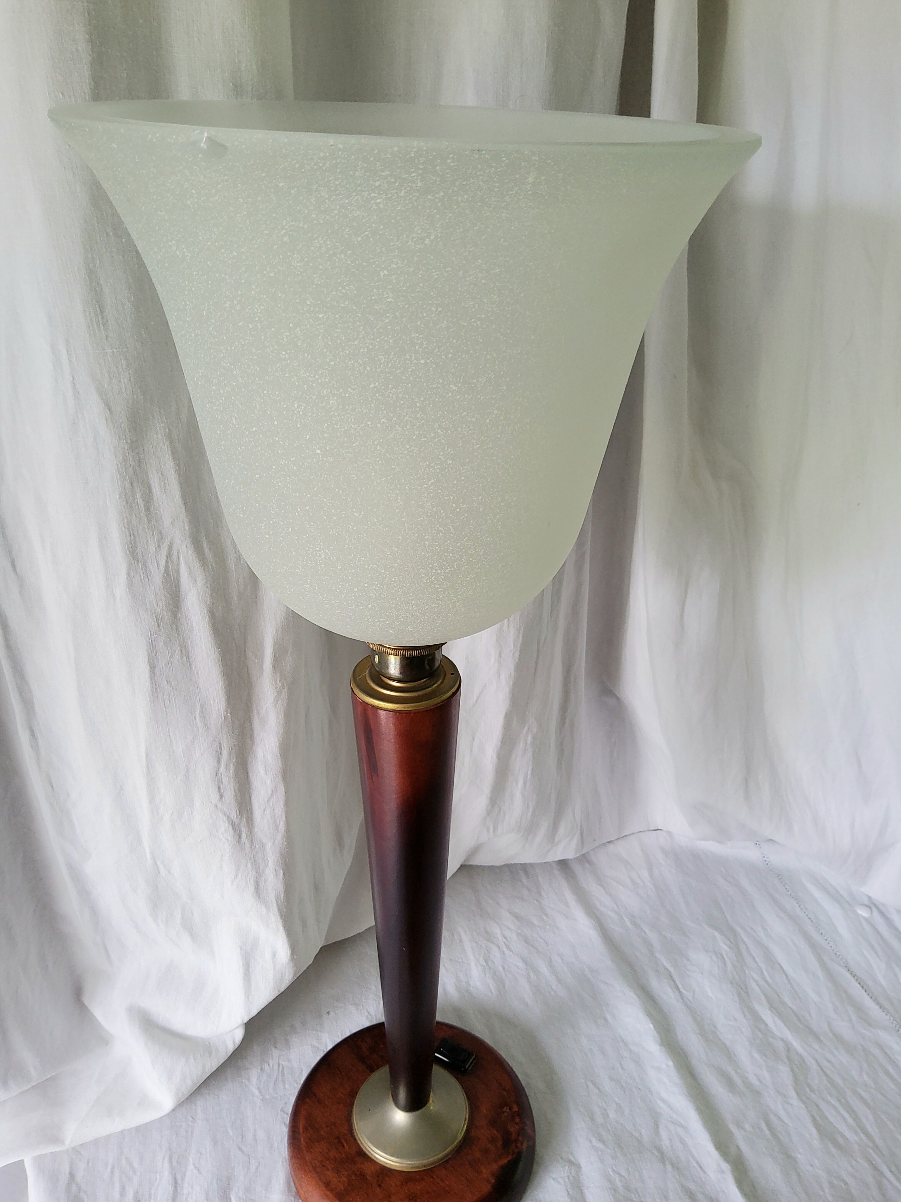 Table lamp