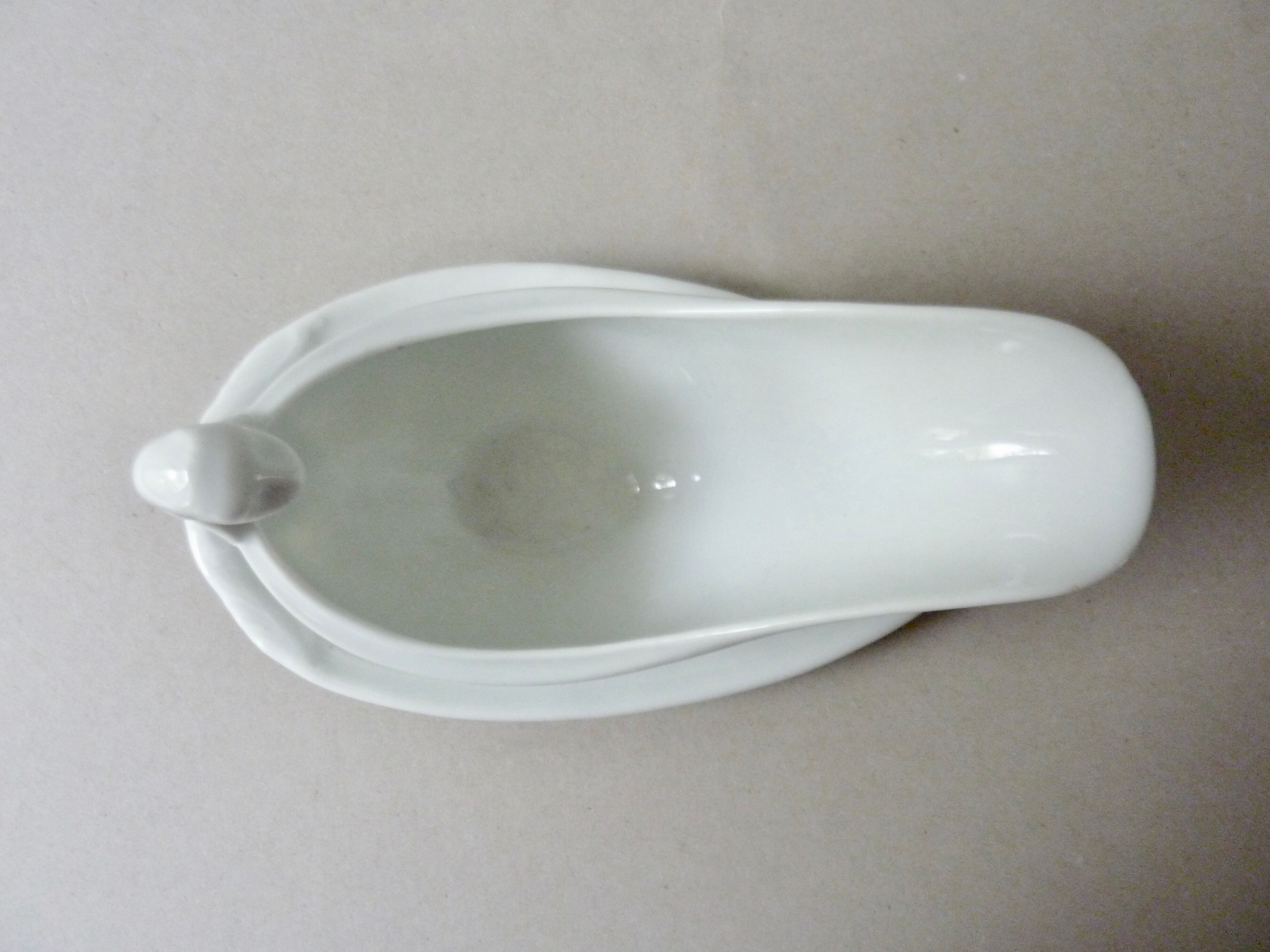 White porcelain saucière, Empire style