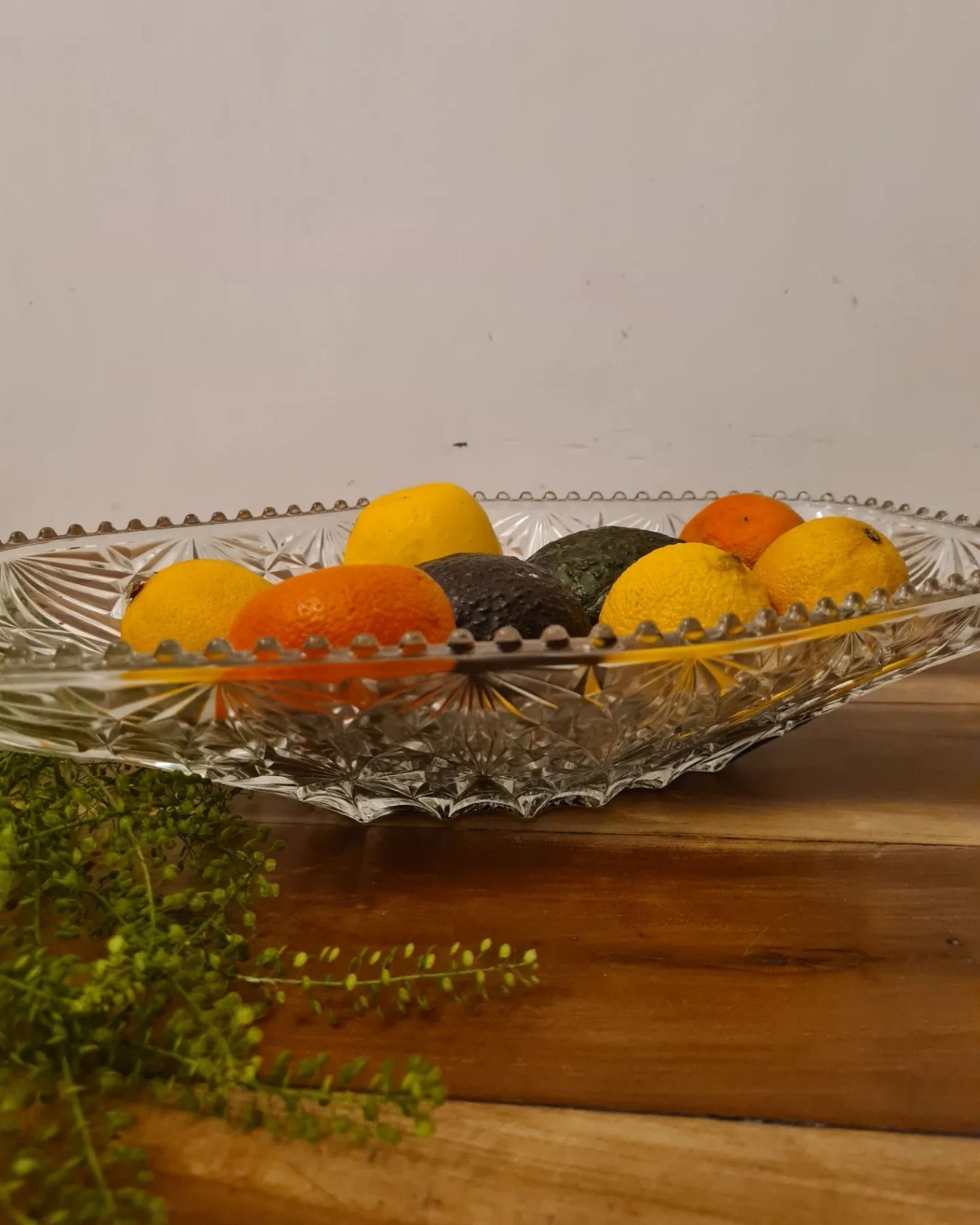 Cut glass fruit basket 70 ́s