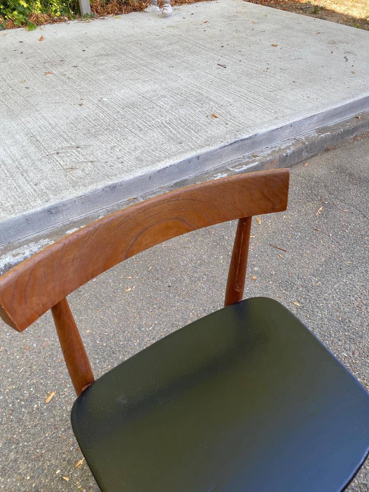 Scandinavian Roundette chair by Hans Olsen for Frem Røjle Denmark 1960