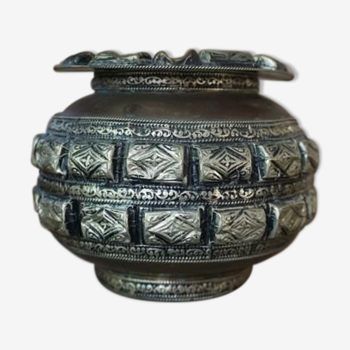 Ancient oriental ashtray