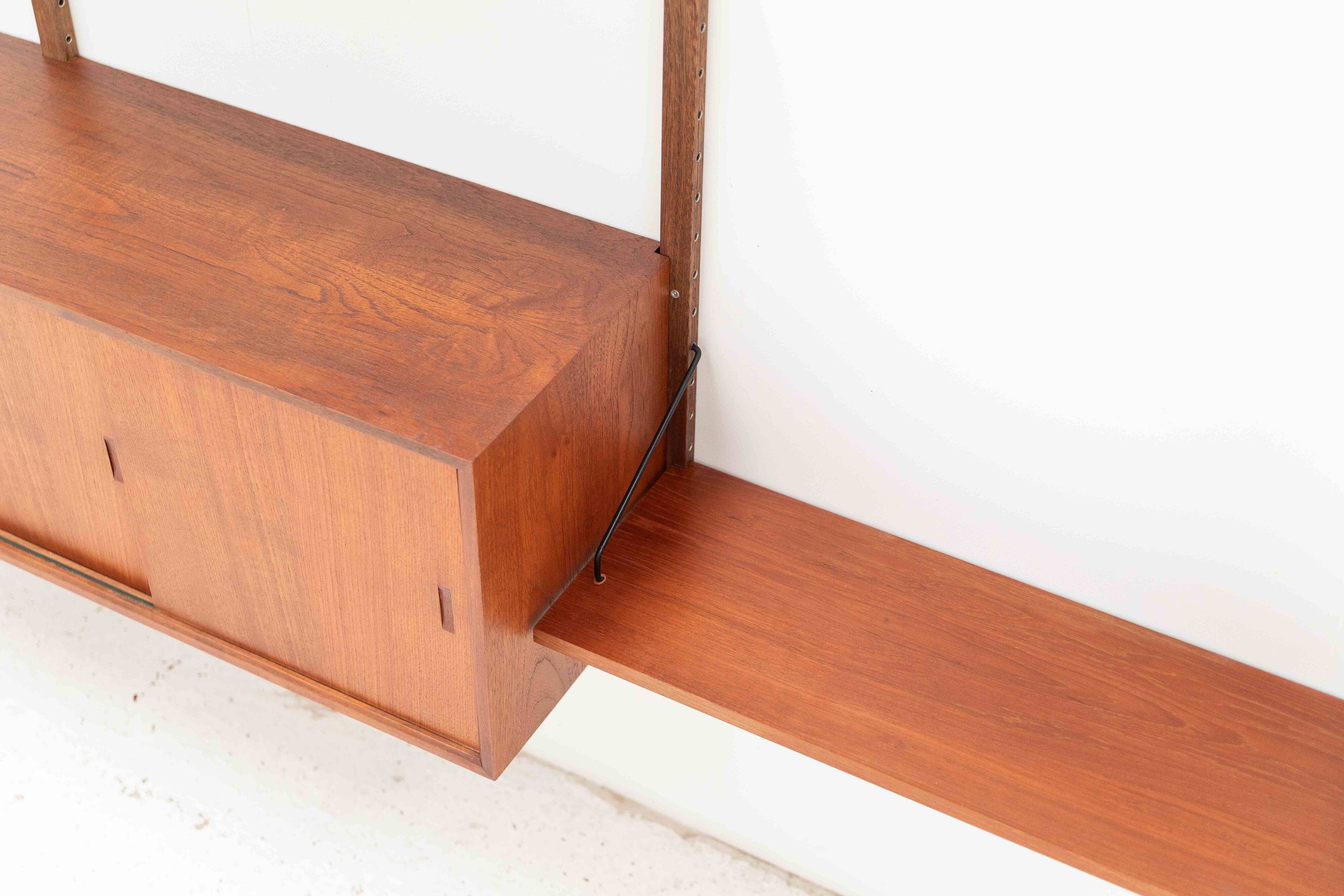 4-Bay Wall Unit by P. Cadovius