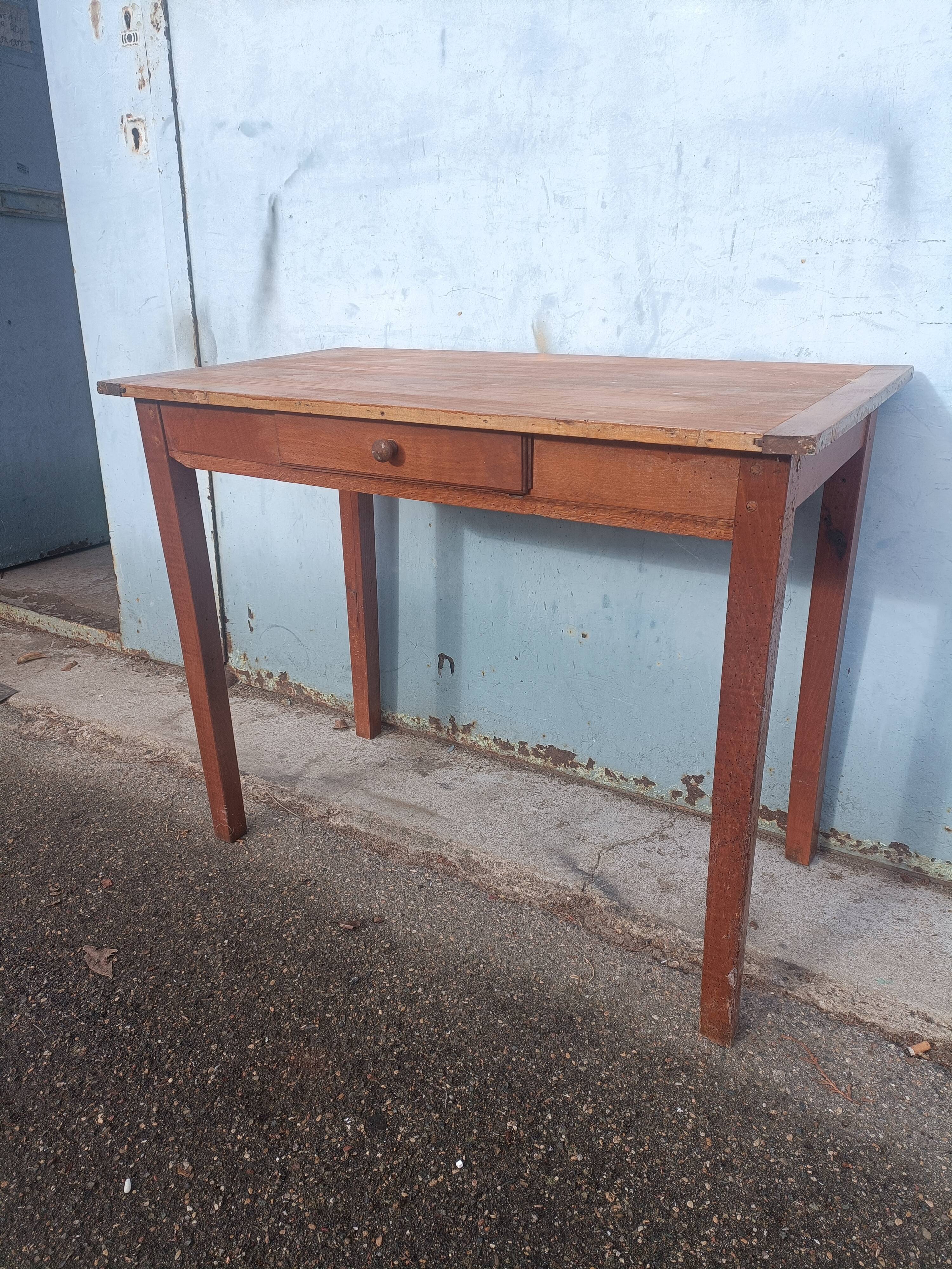 Pine desk early 20th