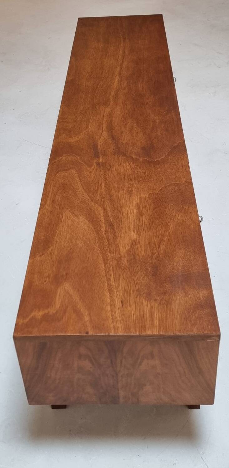 Lowboard du milieu du siècle
