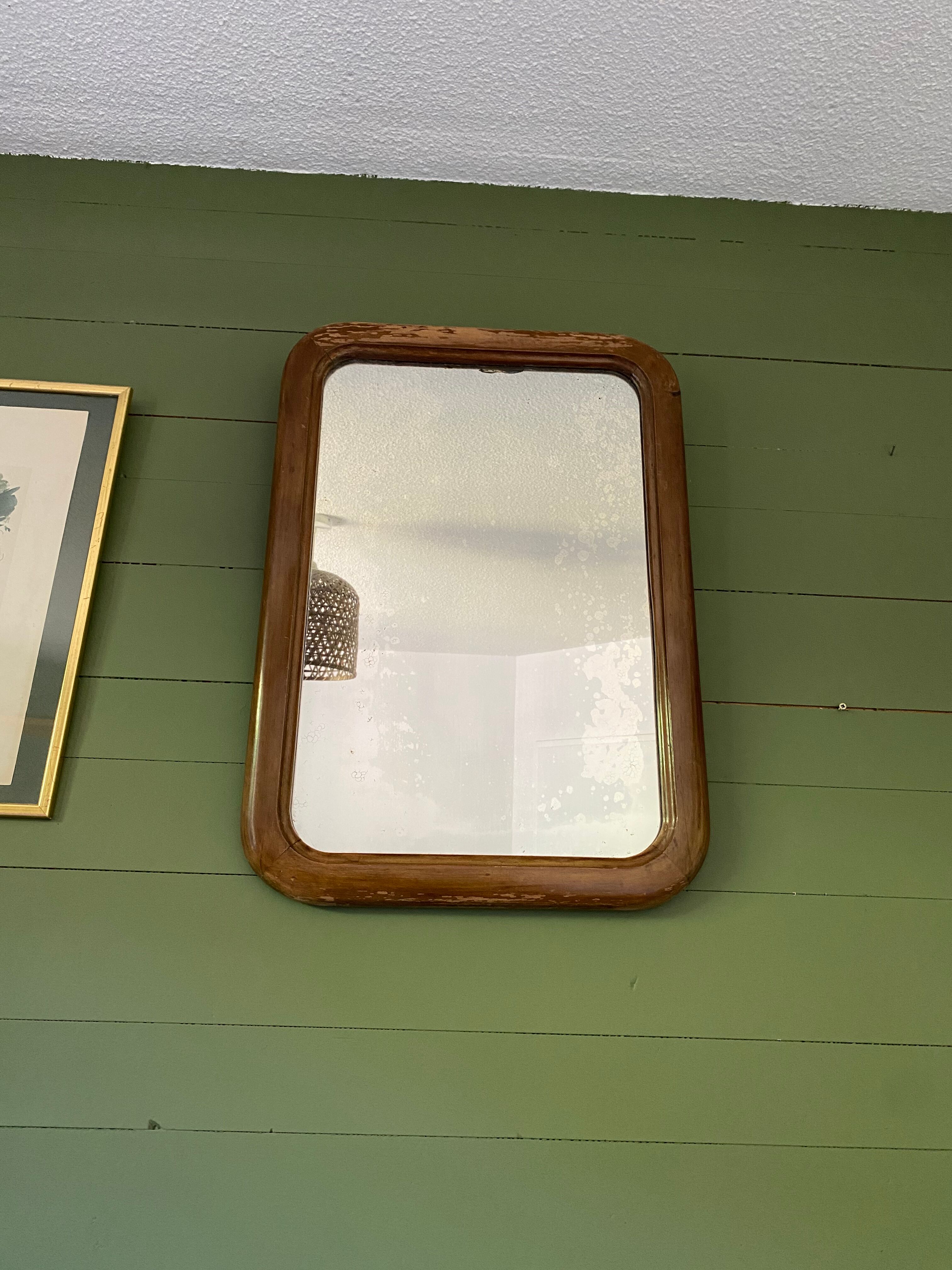 Old rectangular mirror