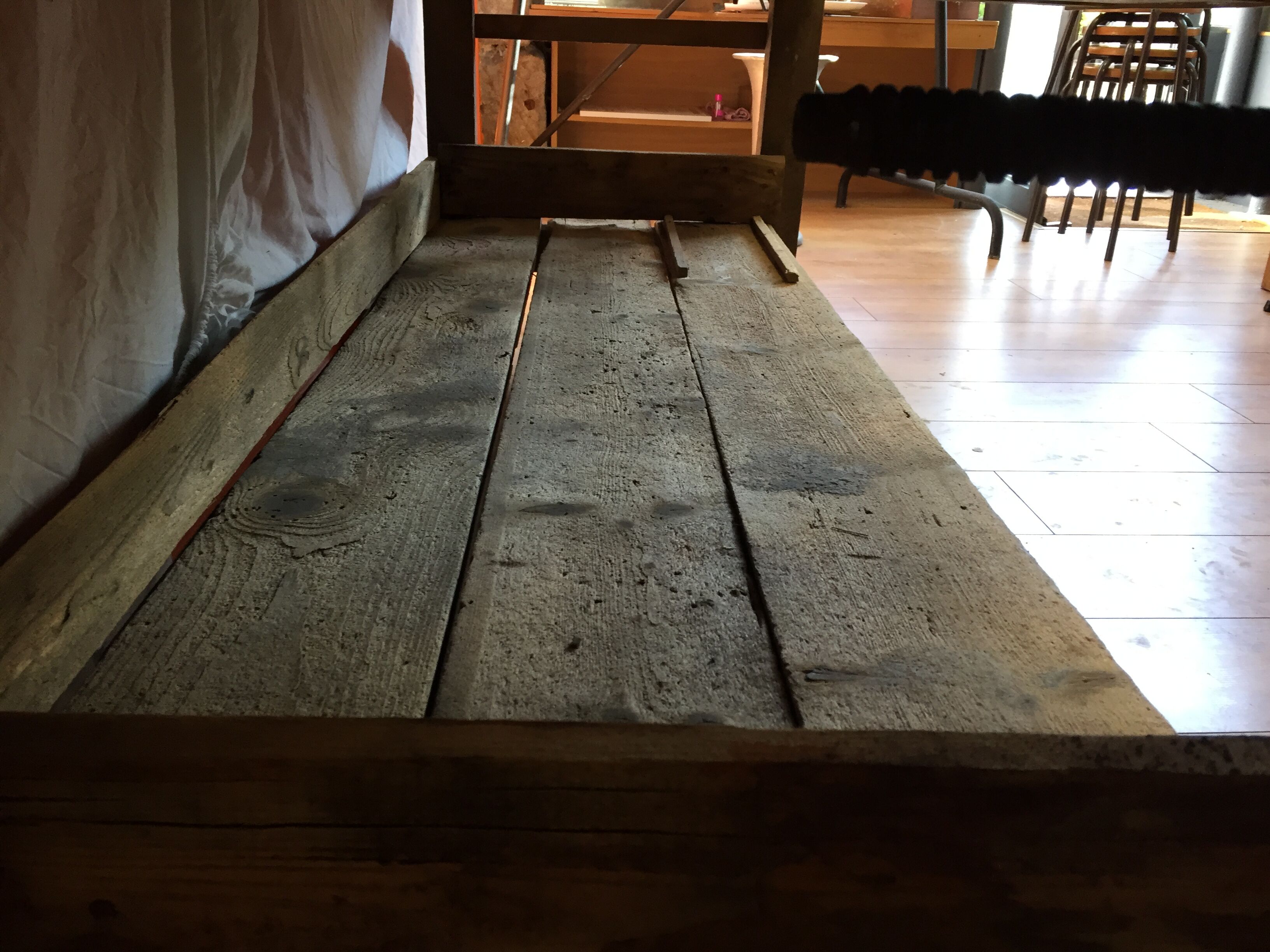 Workbench in chestnut