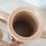 Coffee service coffee maker and cups