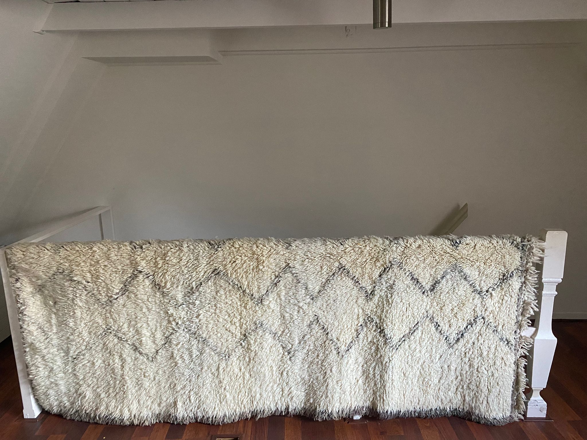 Vintage beni ourian moroccan wool rug