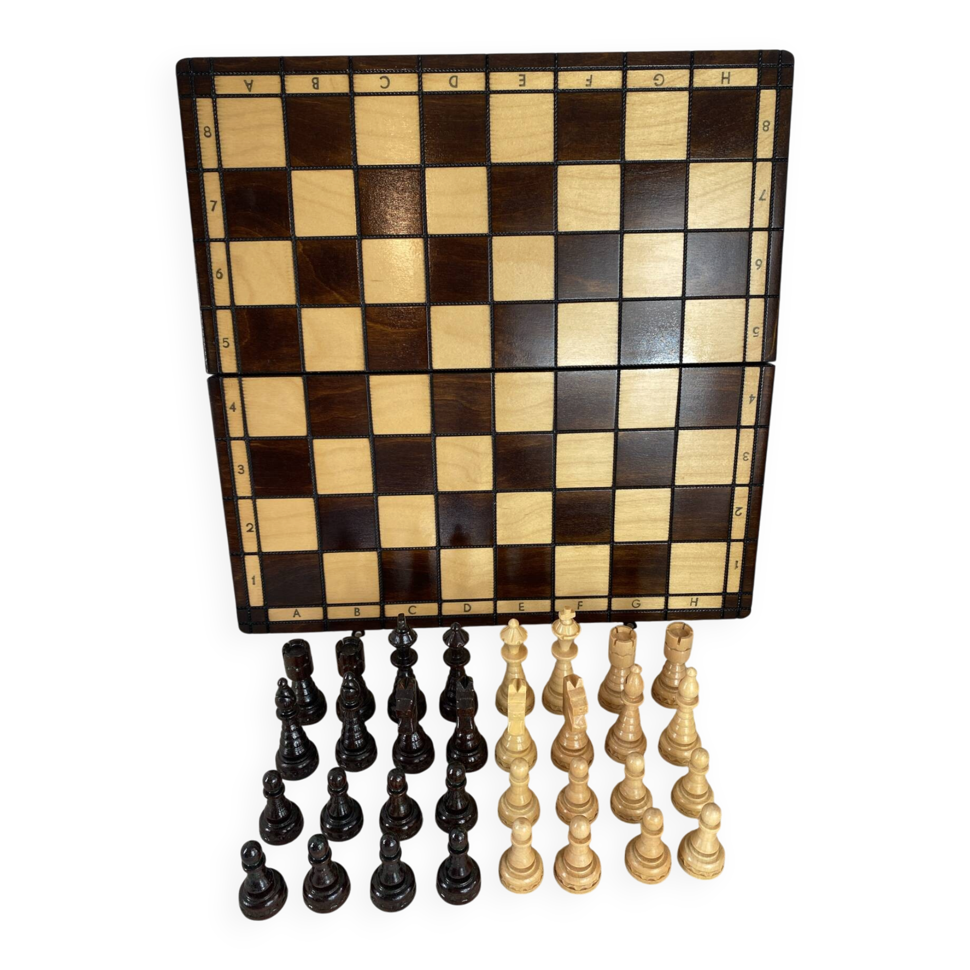 Jeu d’échec avec plateau et pièces en bois 