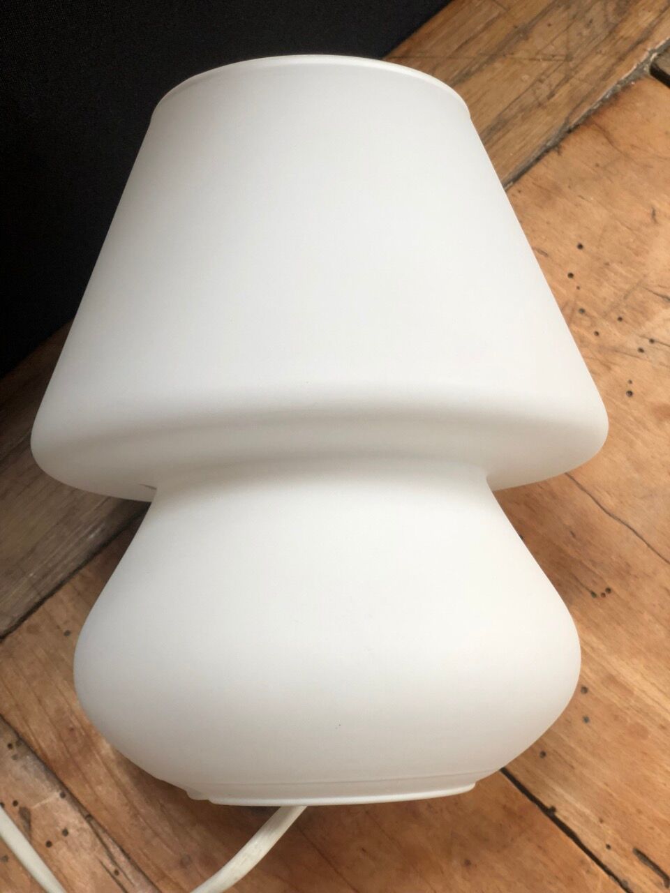 small mushroom lamp in white opaline