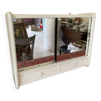Armoire à pharmacie vintage