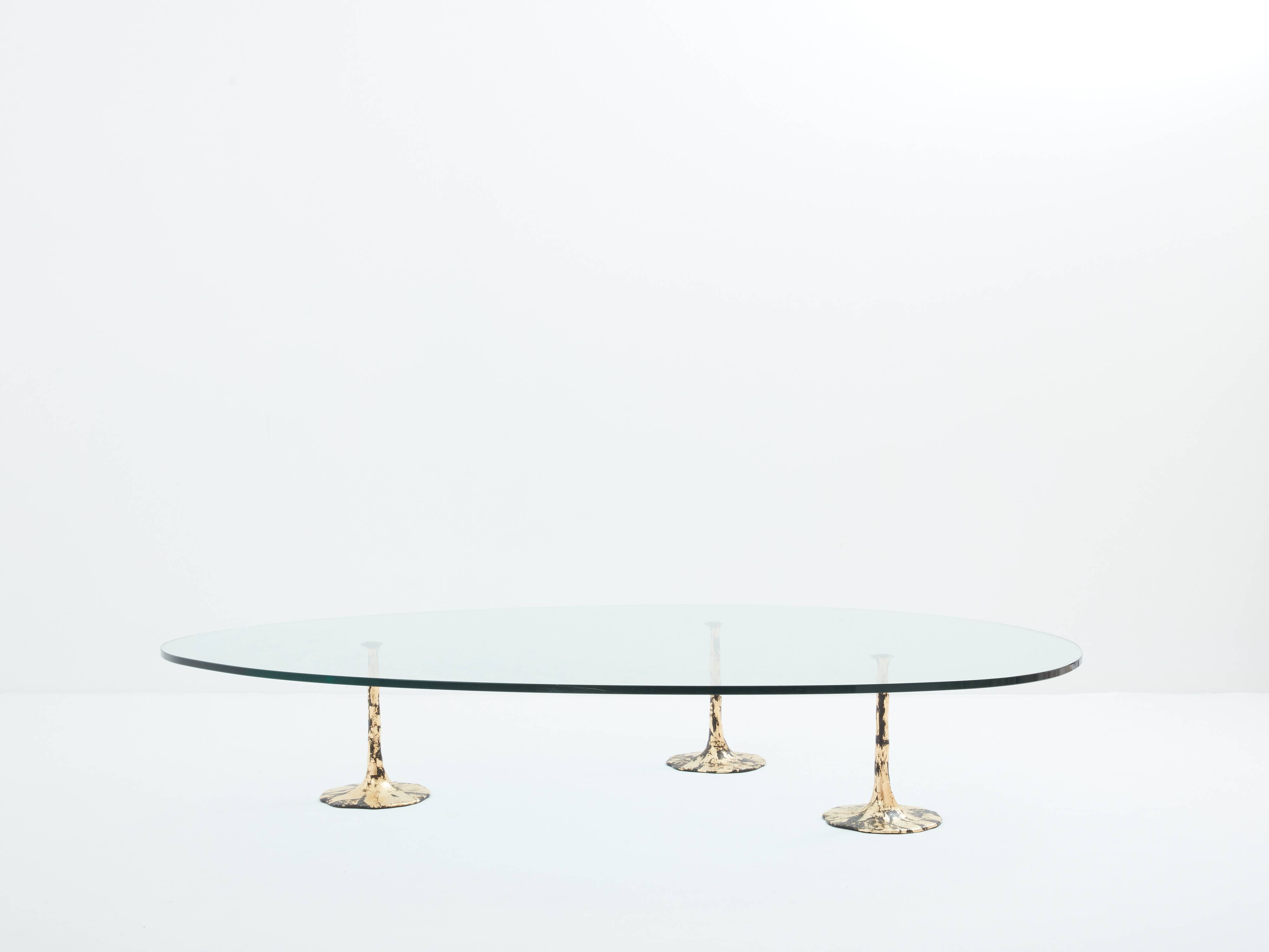 Table basse brutaliste fer forgé doré feuille d’or 1970